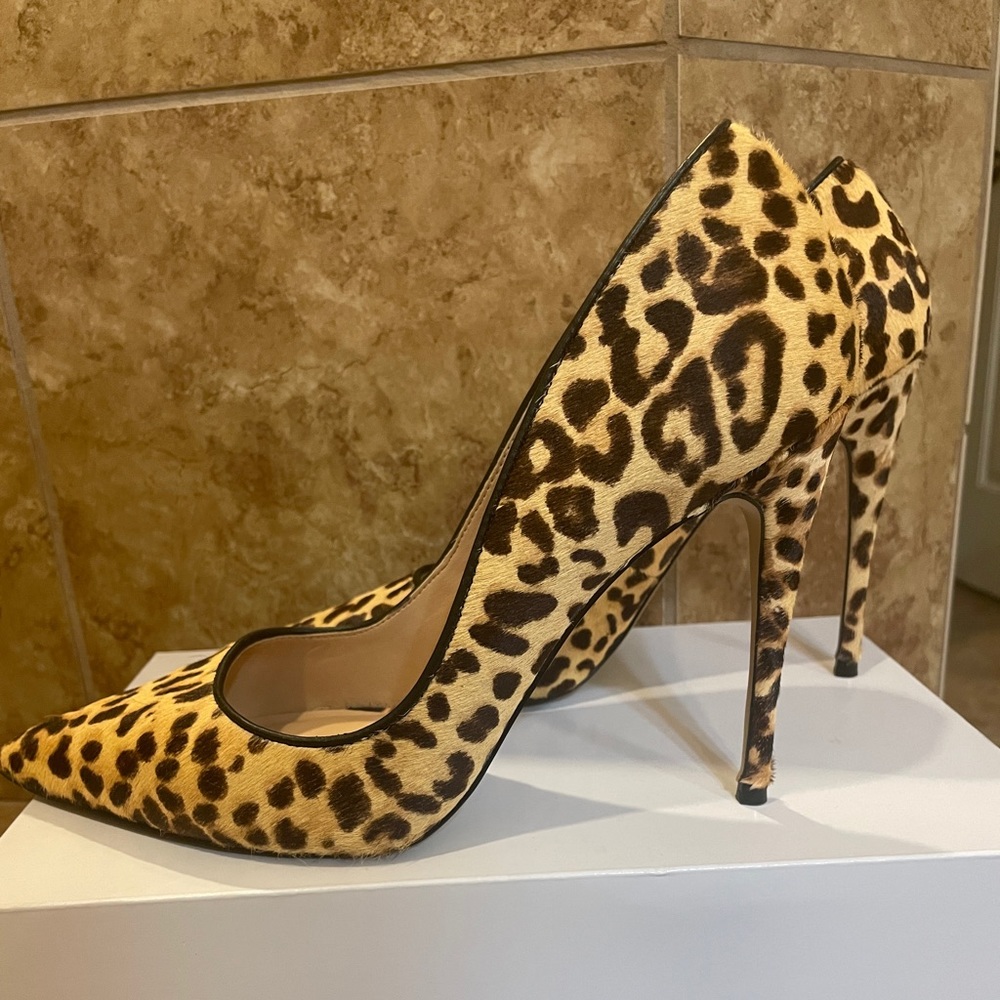 Steve Madden leopard heels.